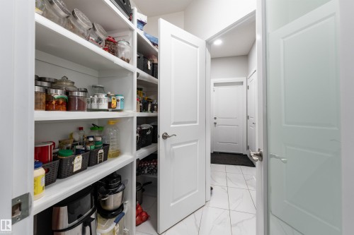 5788 175B Avenue, Edmonton, AB - Indoor With Storage
