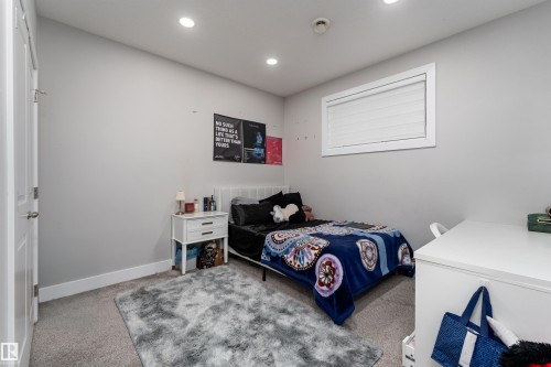 5788 175B Avenue, Edmonton, AB - Indoor Photo Showing Bedroom