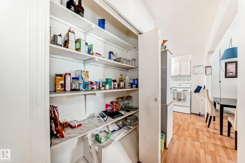 View of pantry - 15515 92A Avenue, Edmonton, AB - Indoor