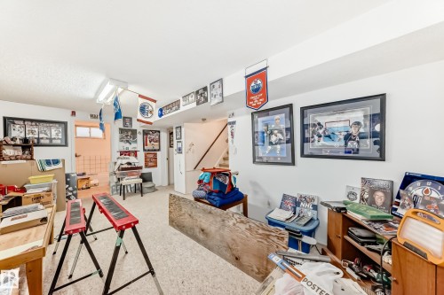 15515 92A Avenue, Edmonton, AB - Indoor Photo Showing Other Room