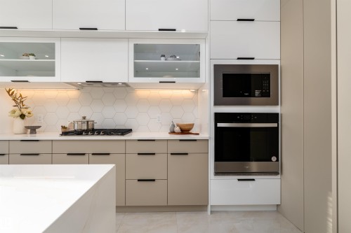 2637 64 Avenue, Rural Leduc County, AB - Indoor Photo Showing Kitchen