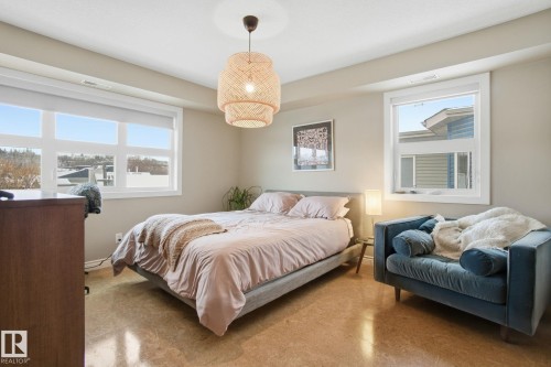 301 9603 98 Avenue, Edmonton, AB - Indoor Photo Showing Bedroom