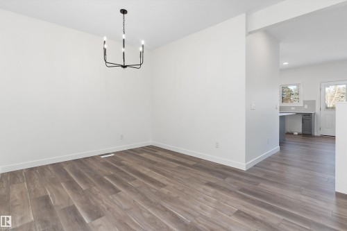 20720 43 Avenue, Edmonton, AB - Indoor Photo Showing Other Room