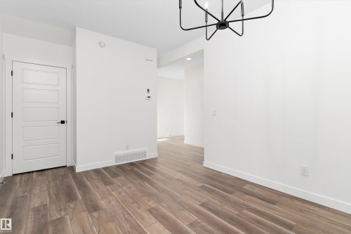 20720 43 Avenue, Edmonton, AB - Indoor Photo Showing Other Room