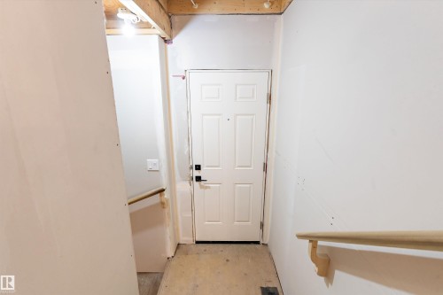 20720 43 Avenue, Edmonton, AB - Indoor Photo Showing Other Room