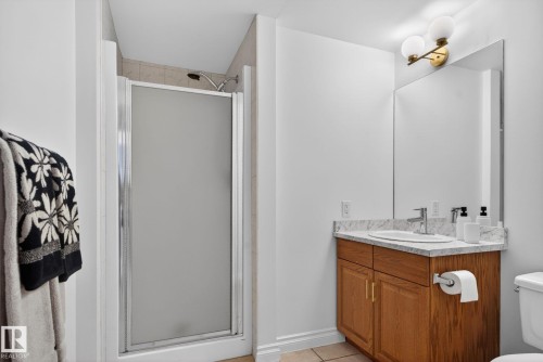 504 11111 82 Avenue Avenue, Edmonton, AB - Indoor Photo Showing Bathroom