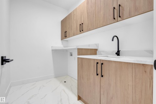 3513 42 Avenue, Beaumont, AB - Indoor