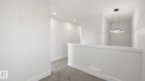108 Spring Link, Spruce Grove, AB - Indoor Photo Showing Other Room