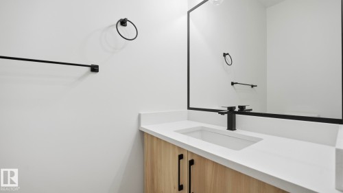 108 Spring Link, Spruce Grove, AB - Indoor Photo Showing Bathroom