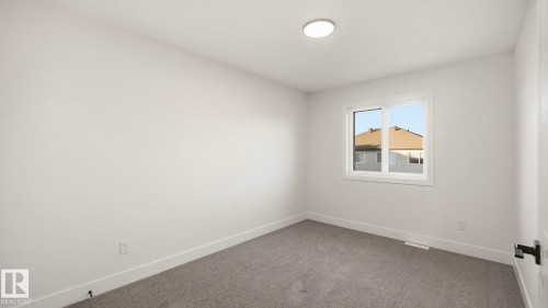 108 Spring Link, Spruce Grove, AB - Indoor Photo Showing Other Room