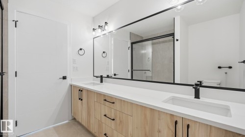 108 Spring Link, Spruce Grove, AB - Indoor Photo Showing Bathroom