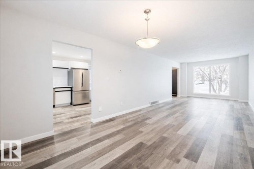 17808 76 Avenue, Edmonton, AB - Indoor