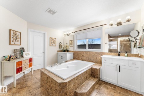 13 Heron Link, Spruce Grove, AB - Indoor Photo Showing Bathroom