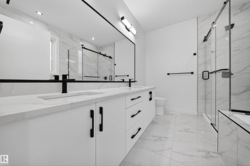5213 104A Street, Edmonton, AB - Indoor Photo Showing Bathroom