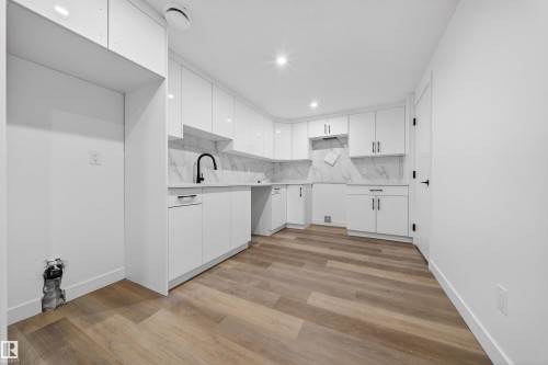 5213 104A Street, Edmonton, AB - Indoor Photo Showing Kitchen
