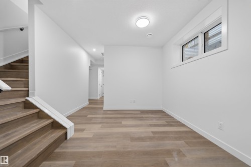 5213 104A Street, Edmonton, AB - Indoor Photo Showing Other Room