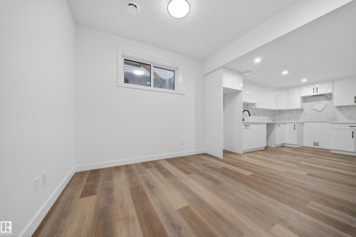 5213 104A Street, Edmonton, AB - Indoor Photo Showing Kitchen