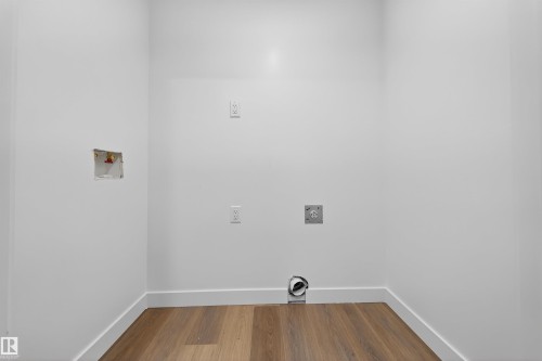 5213 104A Street, Edmonton, AB - Indoor Photo Showing Other Room