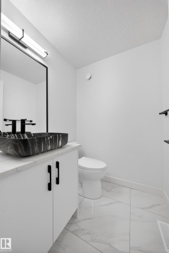 5213 104A Street, Edmonton, AB - Indoor Photo Showing Bathroom