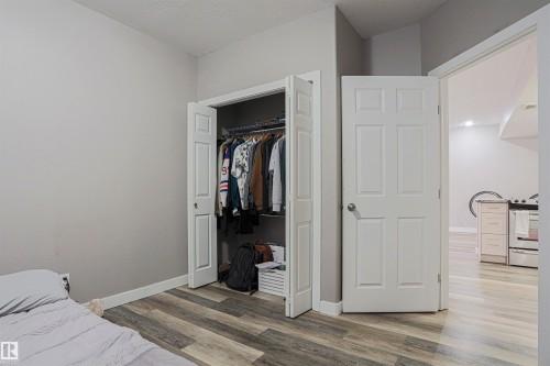 8804 100 Street, Edmonton, AB - Indoor