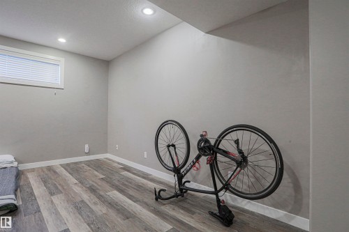 8804 100 Street, Edmonton, AB - Indoor