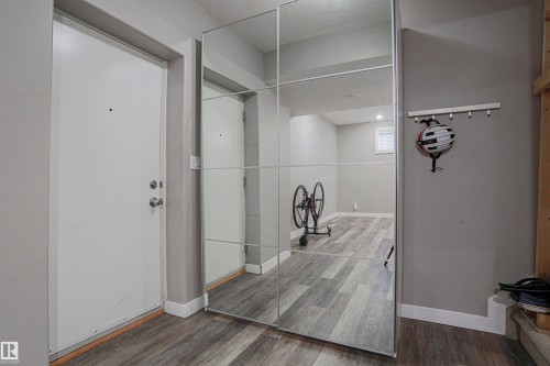 8804 100 Street, Edmonton, AB - Indoor