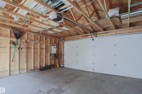 8804 100 Street, Edmonton, AB - Indoor Photo Showing Garage