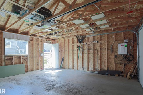 8804 100 Street, Edmonton, AB - Indoor