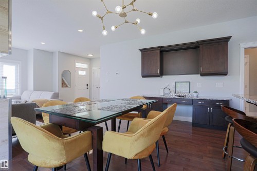 8804 100 Street, Edmonton, AB - Indoor