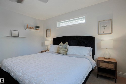 8804 100 Street, Edmonton, AB - Indoor Photo Showing Bedroom