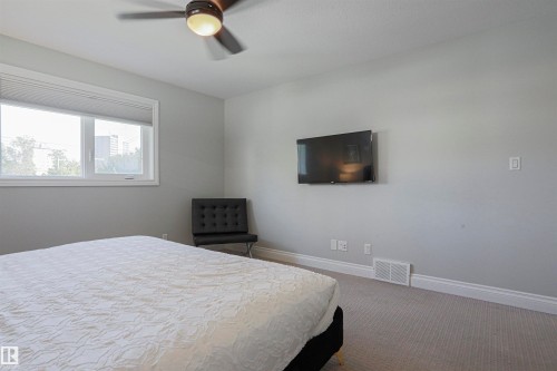 8804 100 Street, Edmonton, AB - Indoor Photo Showing Bedroom