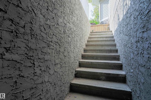 8804 100 Street, Edmonton, AB - 