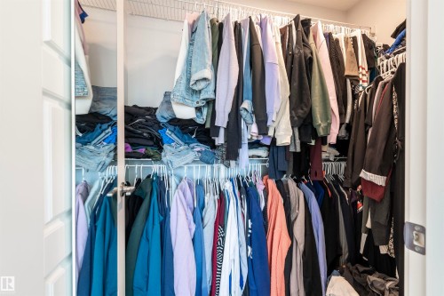 656 35 Street, Edmonton, AB - Indoor With Storage