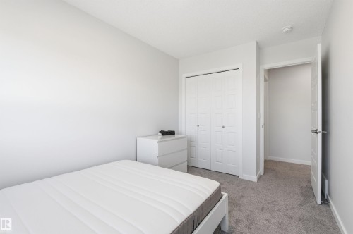 656 35 Street, Edmonton, AB - Indoor Photo Showing Bedroom