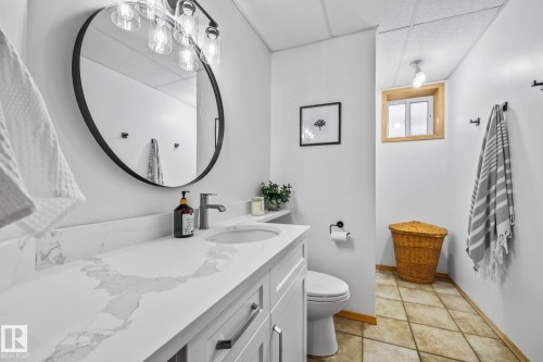 2 Discovery Avenue, Rural Sturgeon County, AB - Indoor Photo Showing Bathroom