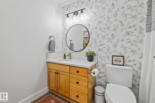2 Discovery Avenue, Rural Sturgeon County, AB - Indoor Photo Showing Bathroom