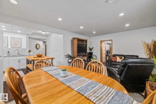 2 Discovery Avenue, Rural Sturgeon County, AB - Indoor Photo Showing Dining Room