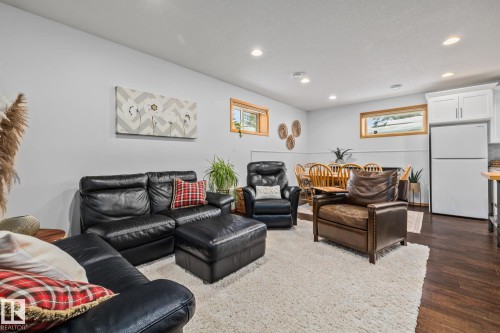 2 Discovery Avenue, Rural Sturgeon County, AB - Indoor