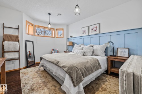 2 Discovery Avenue, Rural Sturgeon County, AB - Indoor Photo Showing Bedroom