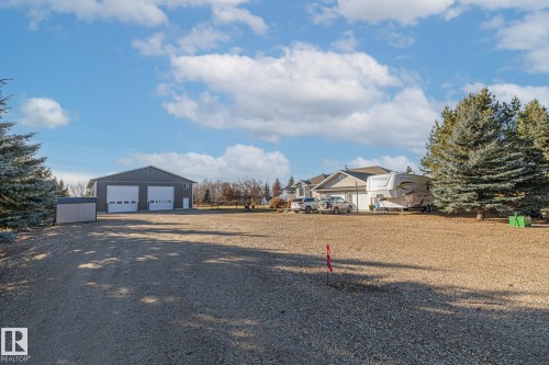 2 Discovery Avenue, Rural Sturgeon County, AB - Outdoor