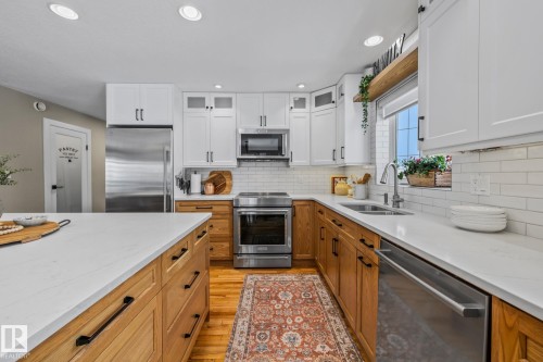 2 Discovery Avenue, Rural Sturgeon County, AB - Indoor Photo Showing Kitchen With Double Sink With Upgraded Kitchen