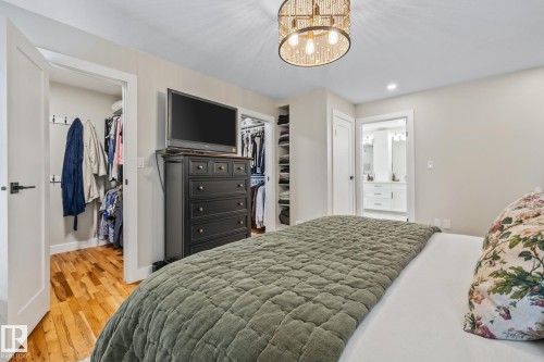 2 Discovery Avenue, Rural Sturgeon County, AB - Indoor Photo Showing Bedroom