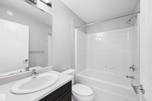 30 804 Welsh Drive, Edmonton, AB - Indoor Photo Showing Bathroom