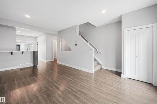30 804 Welsh Drive, Edmonton, AB - Indoor Photo Showing Other Room