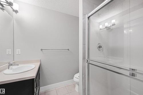 30 804 Welsh Drive, Edmonton, AB - Indoor Photo Showing Bathroom