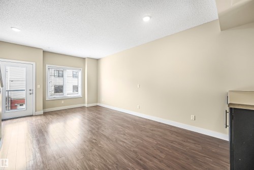 102 804 Welsh Drive, Edmonton, AB - Indoor Photo Showing Other Room
