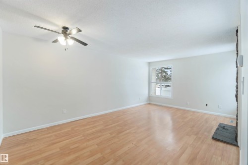 7026 Mill Woods Road S, Edmonton, AB - Indoor Photo Showing Other Room