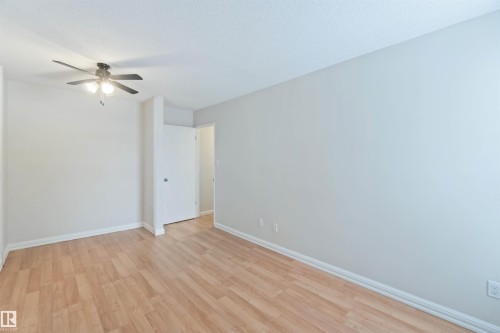 7026 Mill Woods Road S, Edmonton, AB - Indoor Photo Showing Other Room