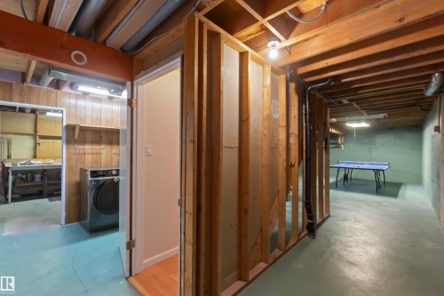 7026 Mill Woods Road S, Edmonton, AB - Indoor Photo Showing Other Room