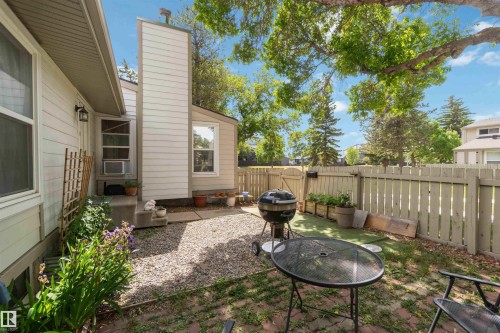 7026 Mill Woods Road S, Edmonton, AB - Outdoor